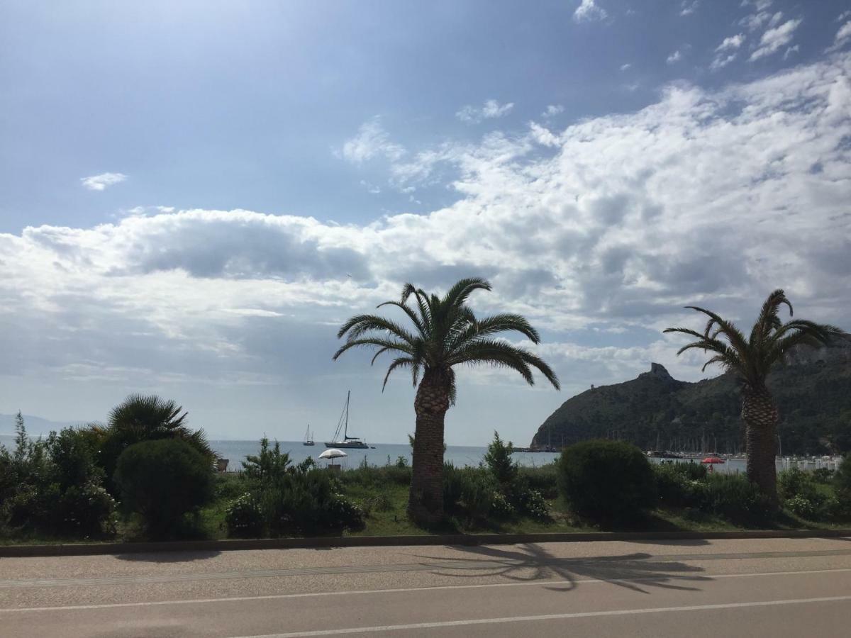 Le Domus Modern Apartments Cagliari Su Forti Εξωτερικό φωτογραφία