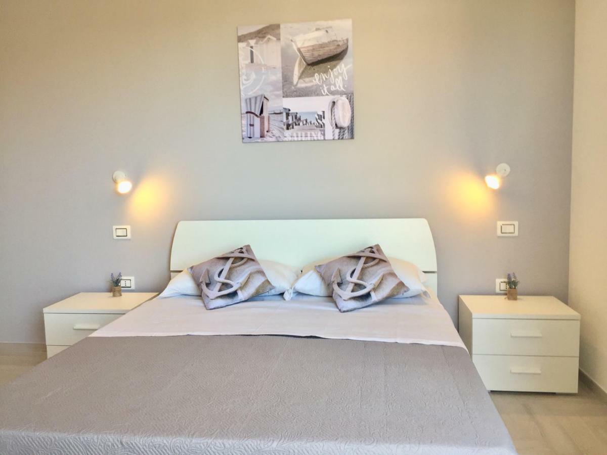 Le Domus Modern Apartments Cagliari Su Forti Εξωτερικό φωτογραφία