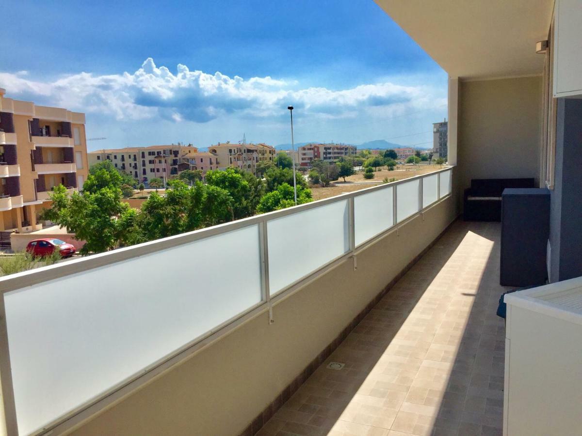 Le Domus Modern Apartments Cagliari Su Forti Εξωτερικό φωτογραφία