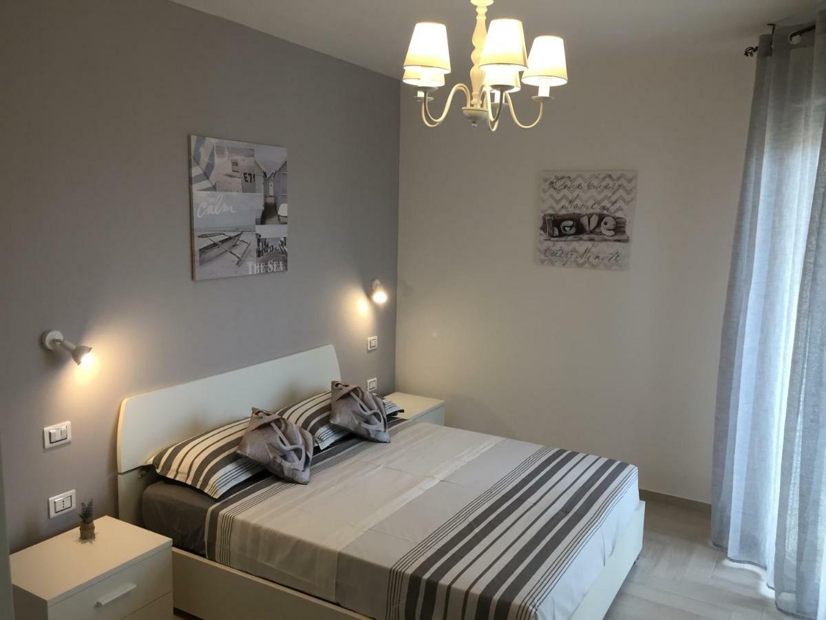 Le Domus Modern Apartments Cagliari Su Forti Εξωτερικό φωτογραφία