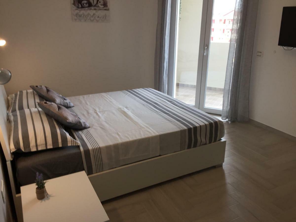 Le Domus Modern Apartments Cagliari Su Forti Εξωτερικό φωτογραφία