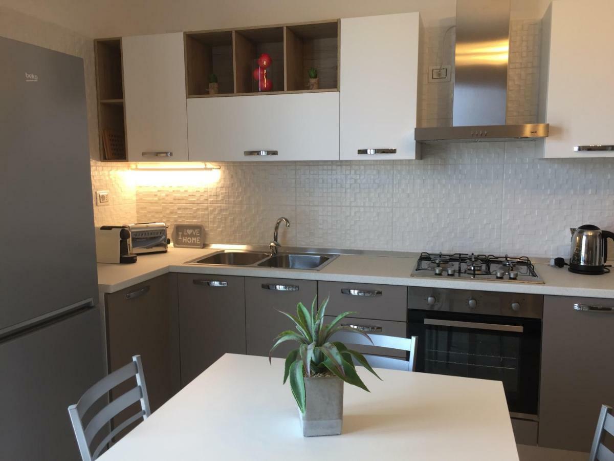 Le Domus Modern Apartments Cagliari Su Forti Εξωτερικό φωτογραφία
