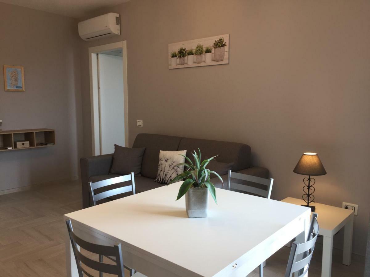 Le Domus Modern Apartments Cagliari Su Forti Εξωτερικό φωτογραφία