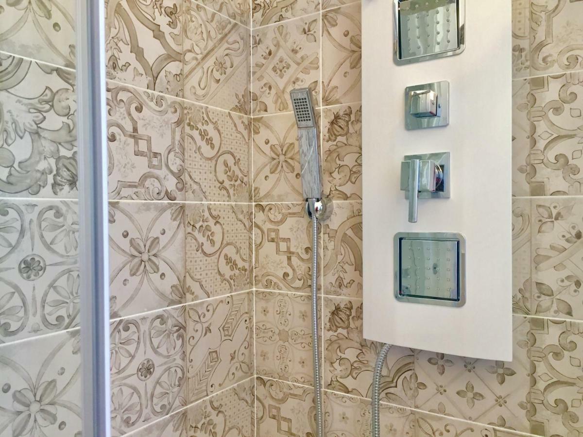 Le Domus Modern Apartments Cagliari Su Forti Εξωτερικό φωτογραφία