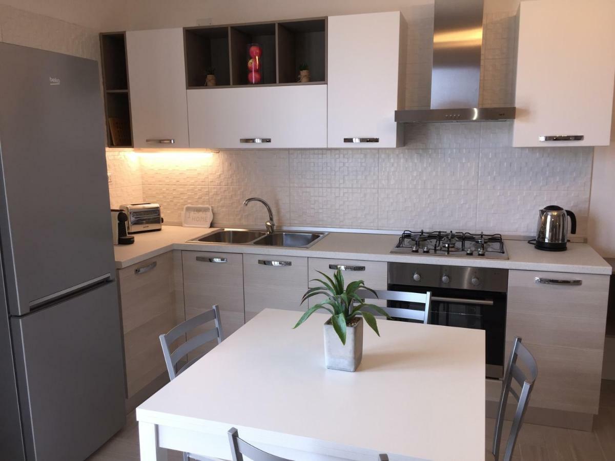 Le Domus Modern Apartments Cagliari Su Forti Εξωτερικό φωτογραφία
